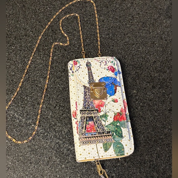 Private Label Handbags - BeAuTiFuL Boutique Paris Crossbody Wallet! 💕